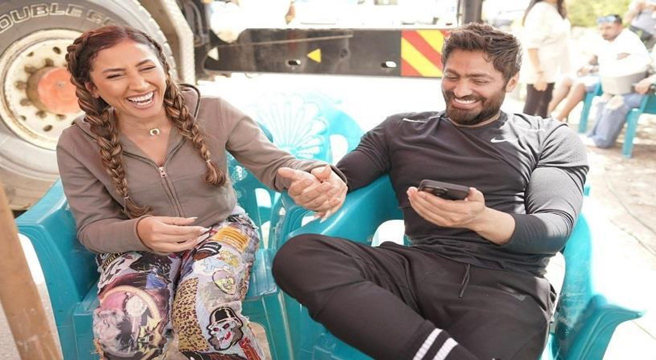 بدلاً من مي عمر... تامر حسني يعلن انضمام دينا الشربيني لفيلم "تاج"