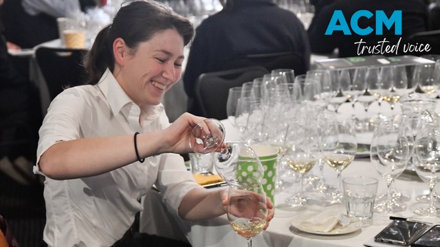 Well known viticulturalists and wine makers turn out for Chardonnay Masterclass in Orange