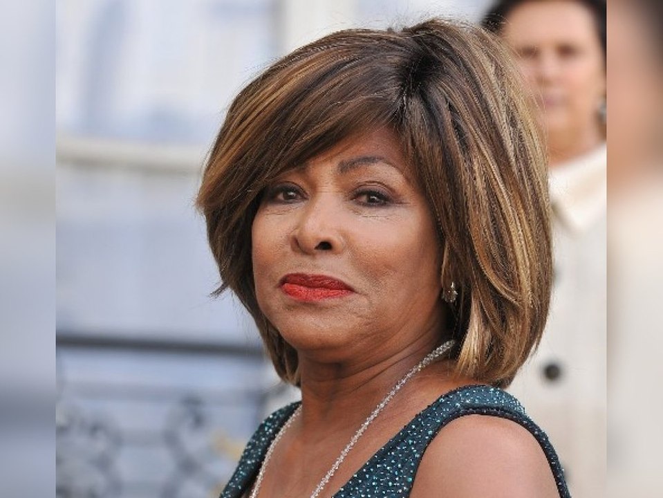 'Eine Powerfrau': Thomas Gottschalk und Stars trauern um Tina Turner