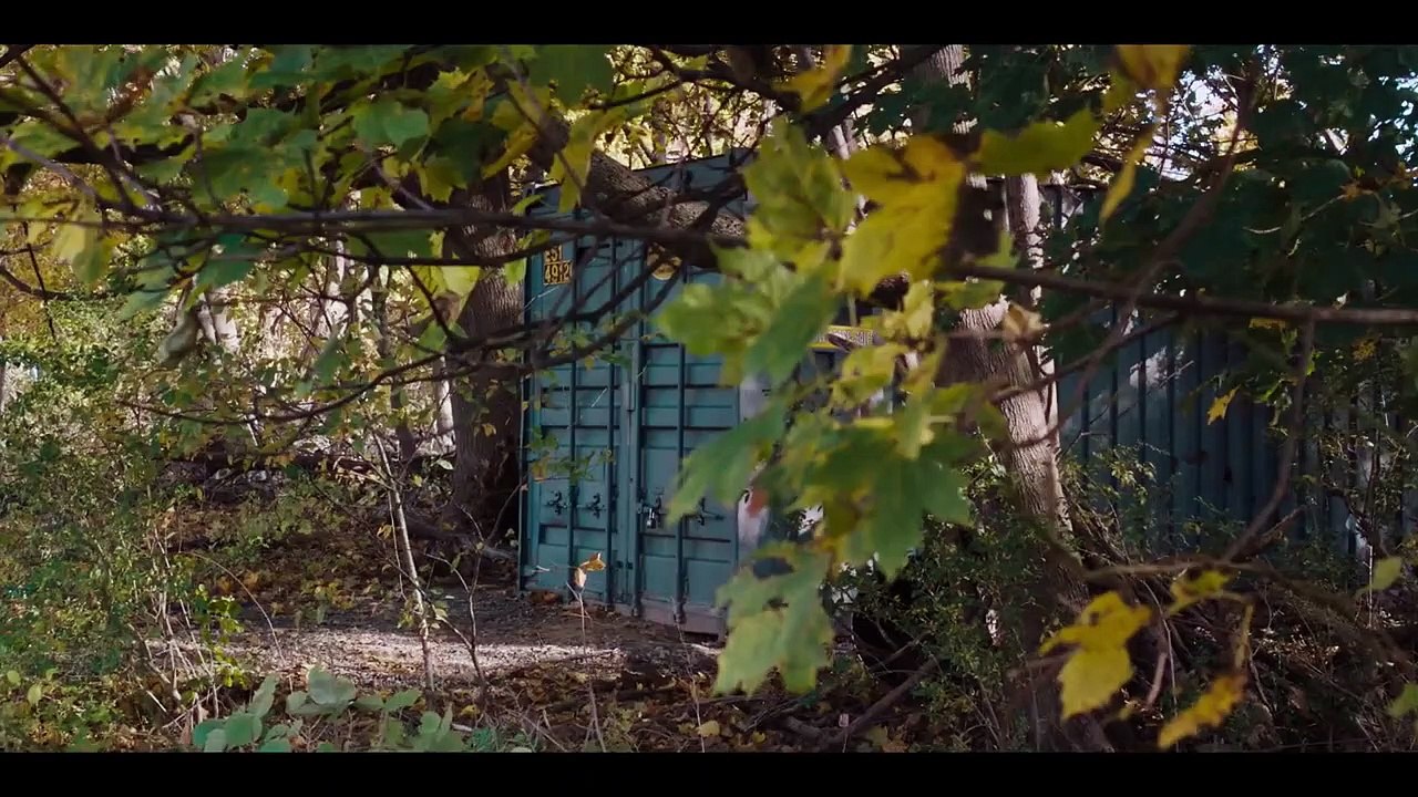 Susie Searches Trailer OV