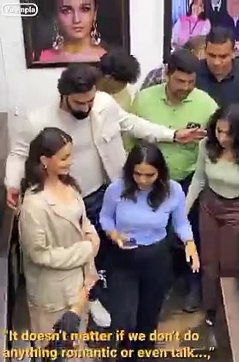 Pati patni ke candid moments Alia Bhatt Ranbir Kapoor aaye Mumbai Press Club pe! The c..