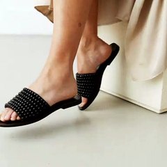 498-WALK-CUIR-PERLES-E23-NOIR_VIDEO