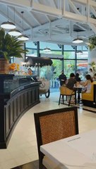 Breakfast at Antonio's, Robinsons Magnolia