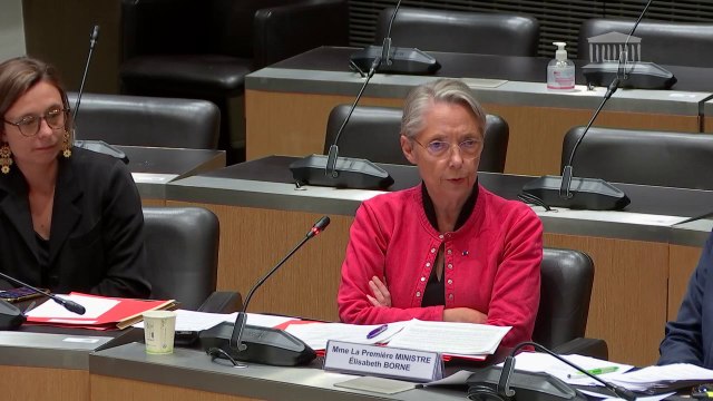 Uber Files: pour Élisabeth Borne, l'arrivée des VTC a vraiment tiré vers le haut l'offre de transport de personnes