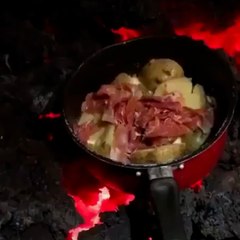 Chaud ! Kevin, l'aventurier qui cuisine sur un volcan