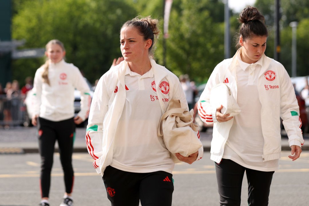 Will Chelsea or Man Utd win the WSL? Ona Batlle's Barcelona transfer | Women's Super League