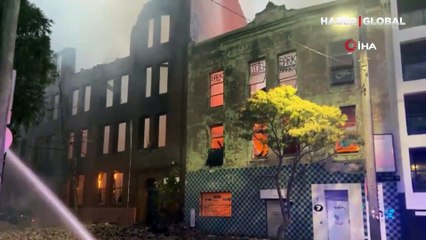 Alevler her yeri sardı: Bina duvarı bomba gibi düştü