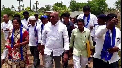 RS Praveen Kumar Visit Rekurthy House Victims At Karimnagar _ V6 News