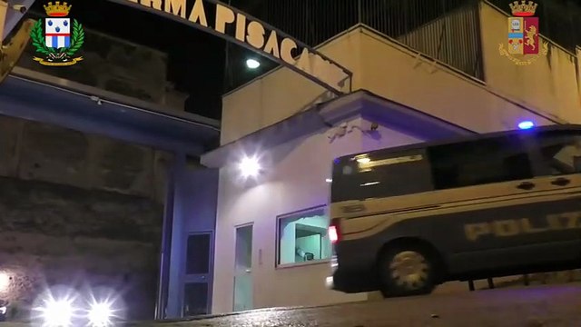 Droga e telefoni nel carcere di Salerno, 56 indagati