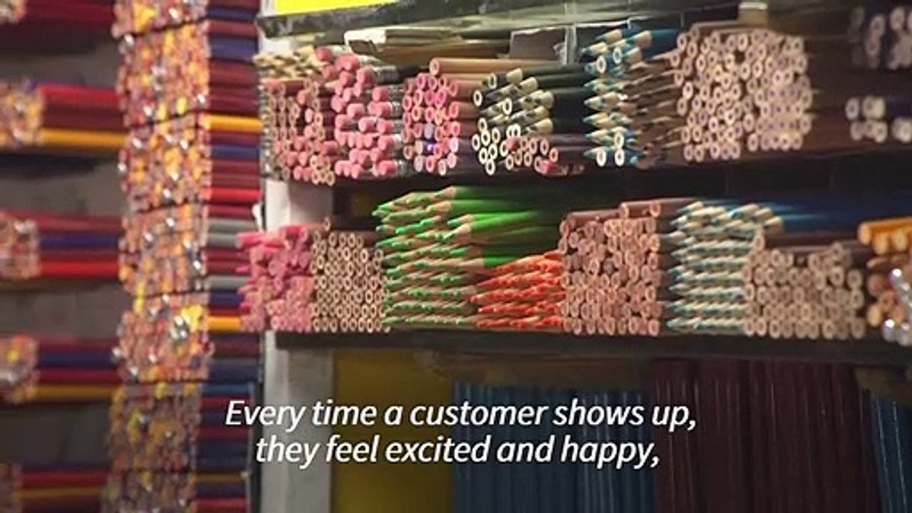 The pencil seller bringing colour to Tehran's bazaar for over 30 years