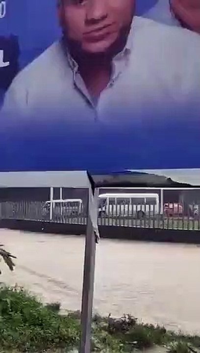 Fotos y videos: Lluvias causan inundaciones en Santo Domingo /3