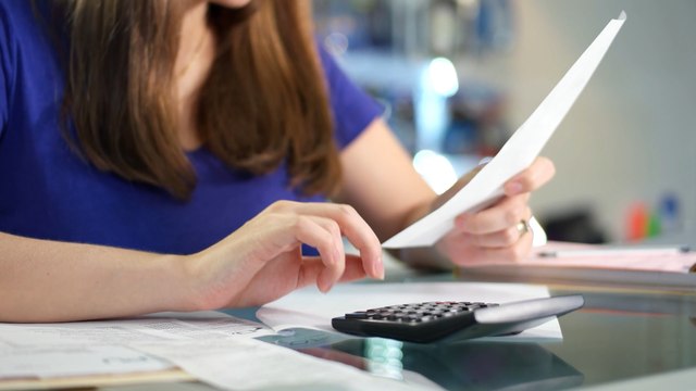 Energy price cap: Ofgem announce new lower price cap - but how will bills be affected?