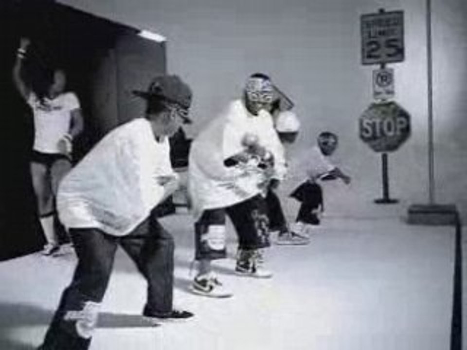 Soulja_boy-let_me_get_em_bw_snap_and_roll-dvdrip-x264-2008-i