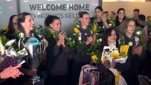 İSTANBUL - Avrupa Şampiyonu Vakıfbank yurda döndü