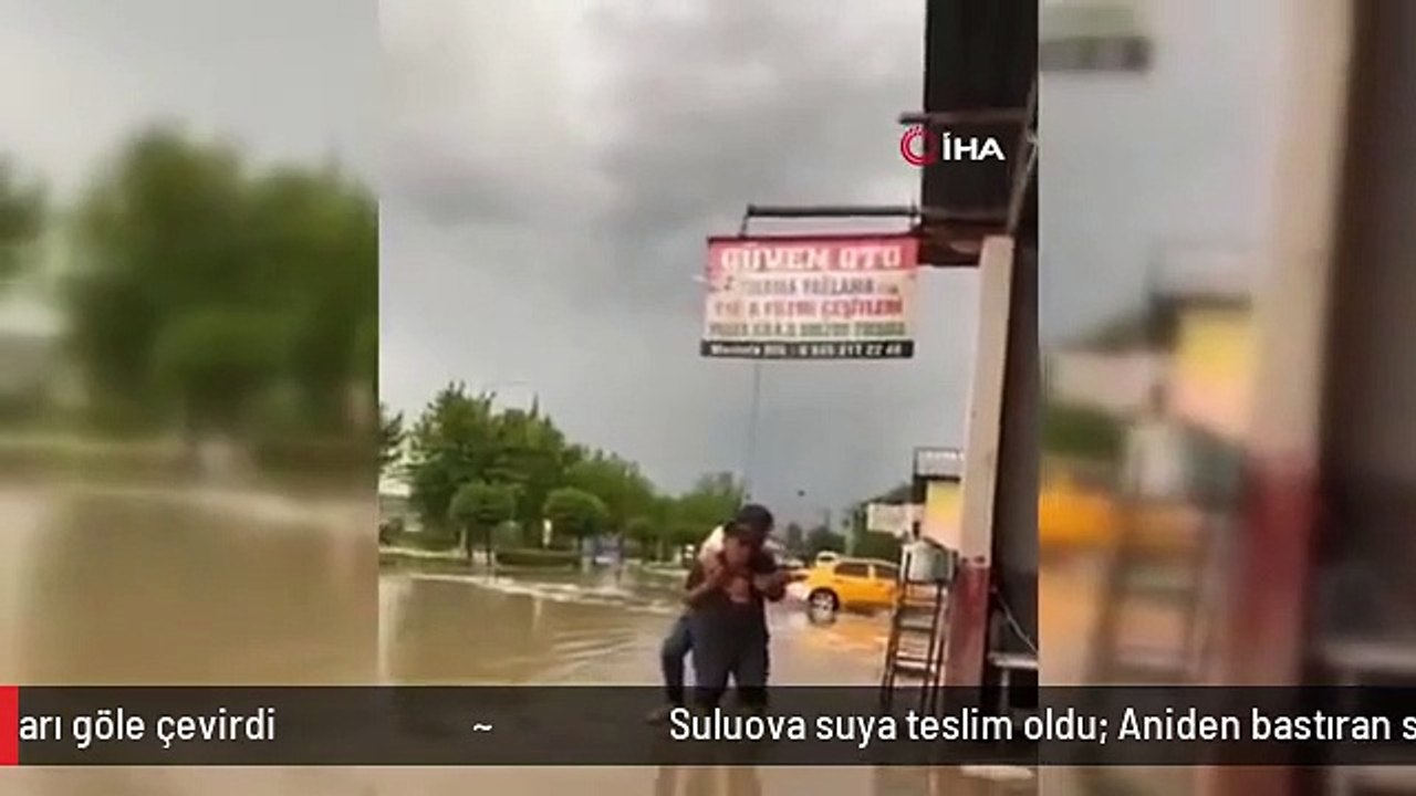 Suluova suya teslim oldu: Aniden bastıran sağanak ve dolu yolları göle çevirdi