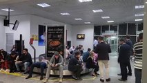 Passageira em voo com suposta bomba ficou quase cinco horas no aeroporto de Joinville