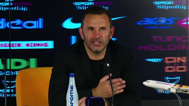 İSTANBUL - Galatasaray-Demir Grup Sivasspor maçının ardından - Okan Buruk (2)