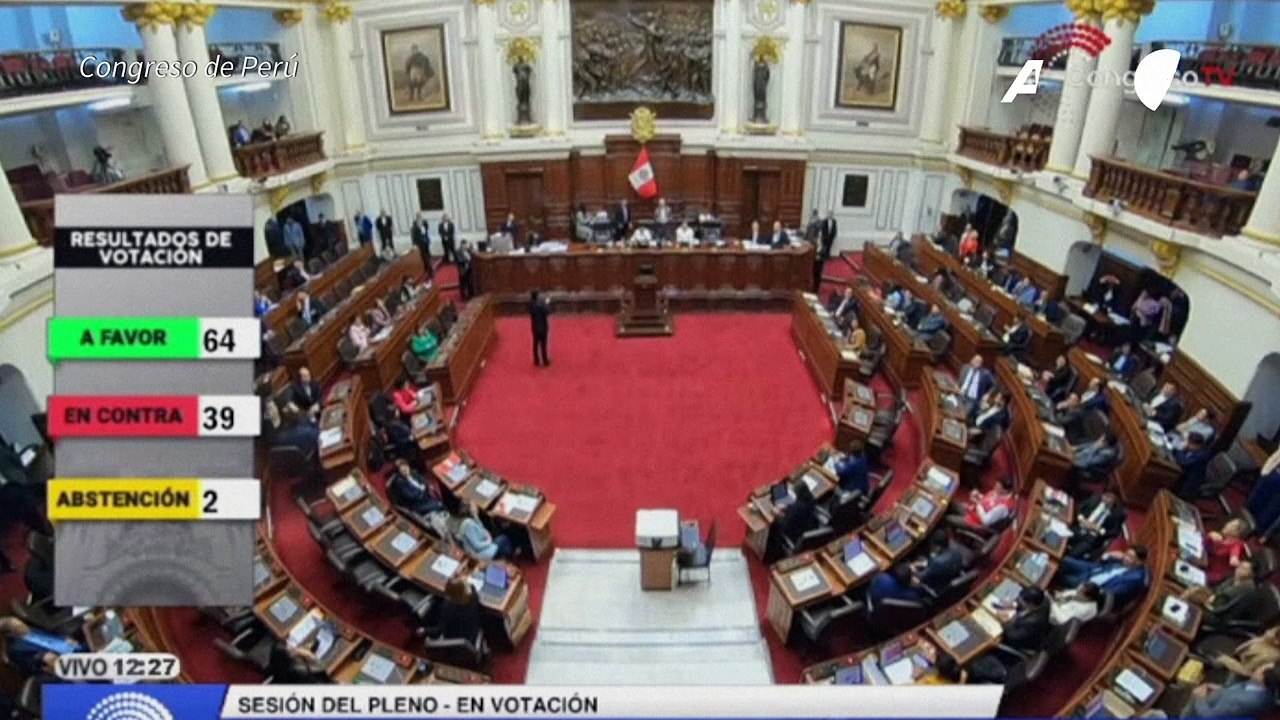 Congreso de Perú declara "persona non grata" al presidente de México