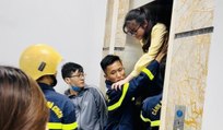 Giải cứu 4 học sinh mắc kẹt trong thang máy tại trung tâm Tiếng Anh