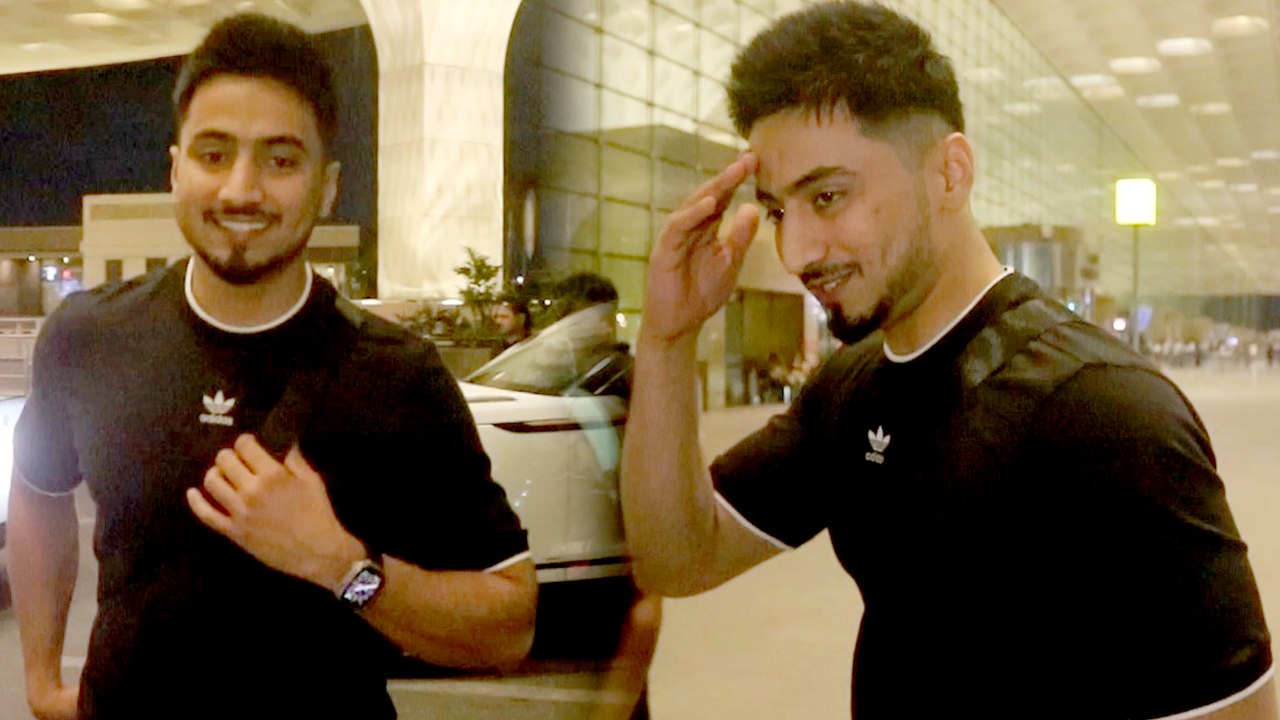 Mr. Faisu Aka Faisal Shaikh का एअरपोर्ट पर दिखा हैंडसम लुक, अपनी स्माइल से जीता दिल