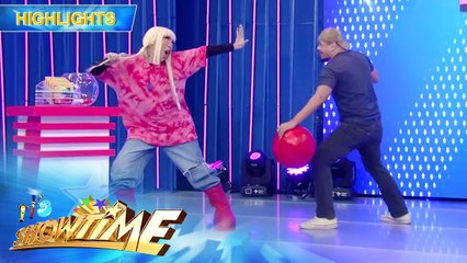 Vice Ganda shows his super power as 'Astro Gay' | It's Showtime