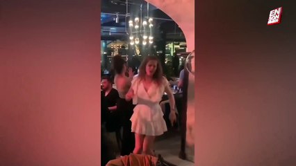 Burcu Biricik, dizisinin final yemeğinde coştu