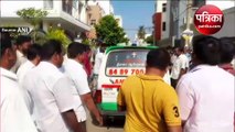 वीडियो : तलाशी के दौरान DMK कार्यकर्ताओं और IT अधिकारियों के बीच झड़प, तोड़ दिए गाड़ी के​ शीशे