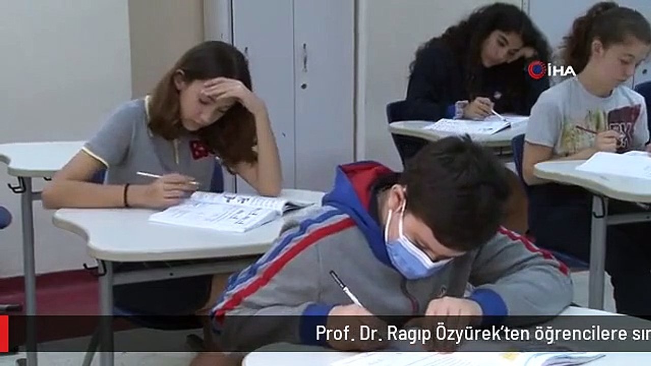 Prof. Dr. Ragıp Özyürek'ten öğrencilere sınav kaygısıyla başa çıkma önerileri