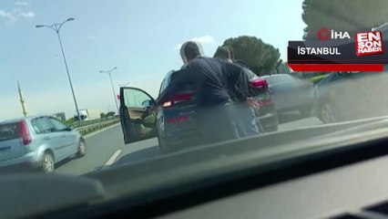 İstanbul’da yaşlı kadına ilaçlı kağıtla gasp