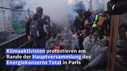 Polizei in Paris treibt Klimaaktivisten mit Tränengas auseinander