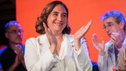 Ada Colau apunta a un tripartito con PSC y ERC