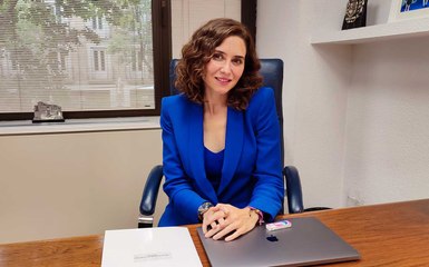 Ayuso: "Somos un proyecto que defiende todo aquello de lo que los inmigrantes huyen"