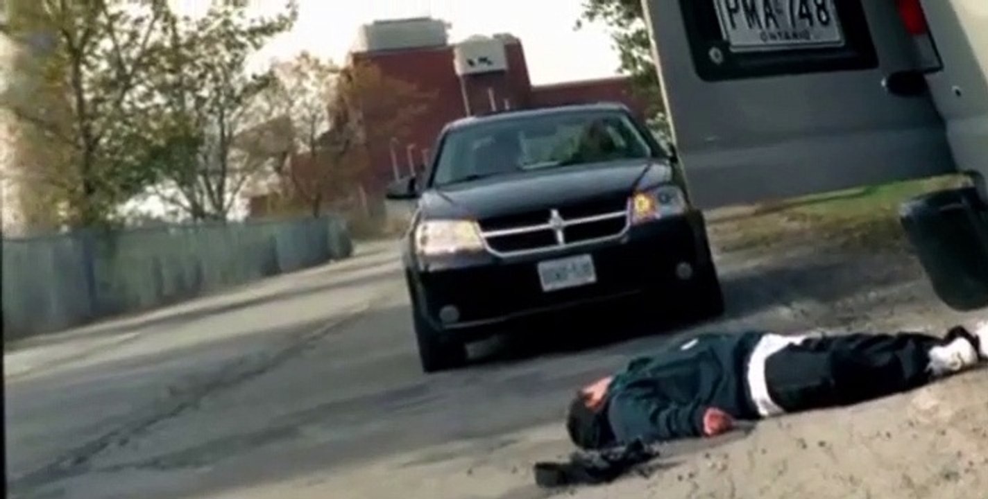 The Border S03 E12