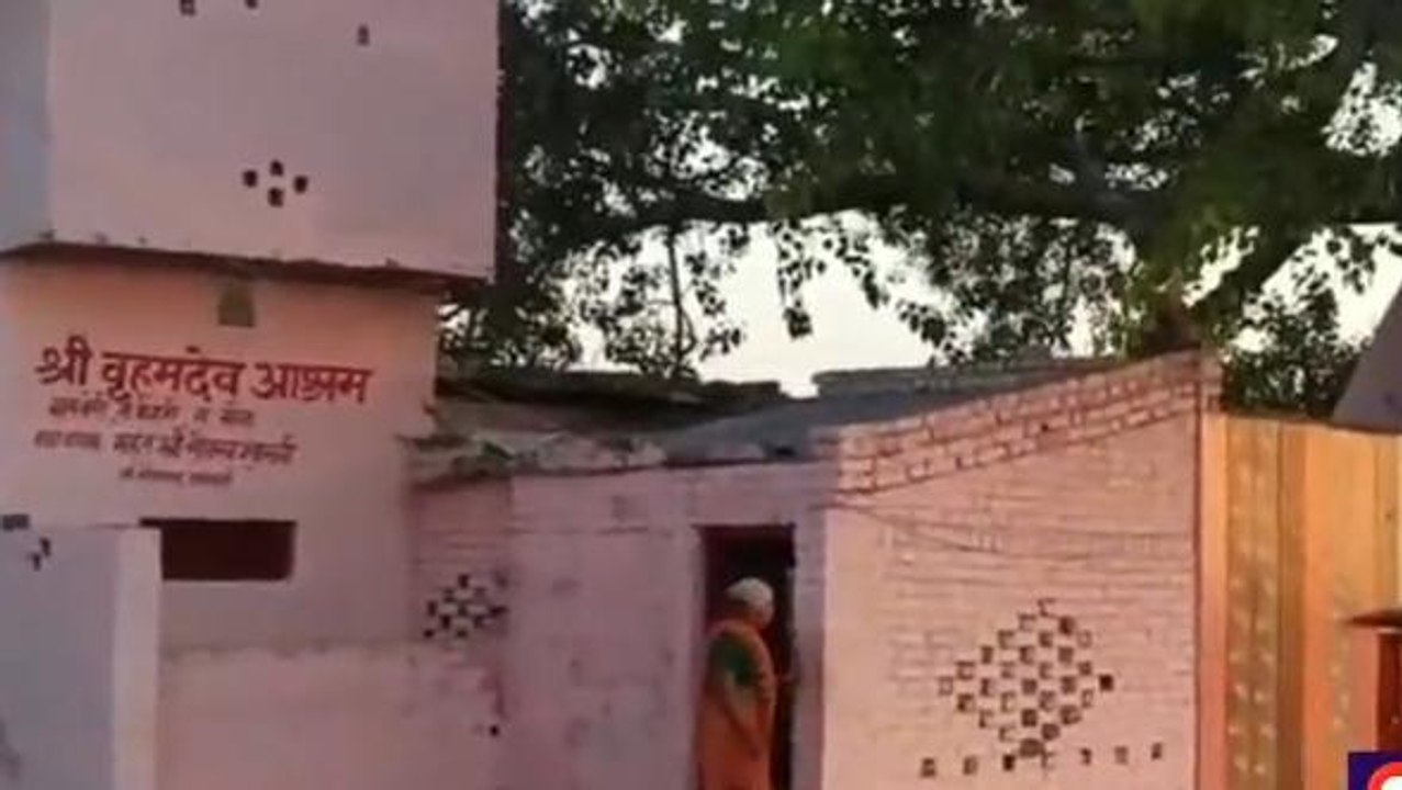 बेखौफ चोरों ने फिर मचाया तांडव, देखिए चोरी कर ले गए ब्रह्मदेव मंदिर का घंटा