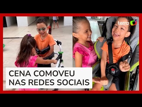 Criança com paralisia se emociona ao receber visita da melhor amiga no Piauí