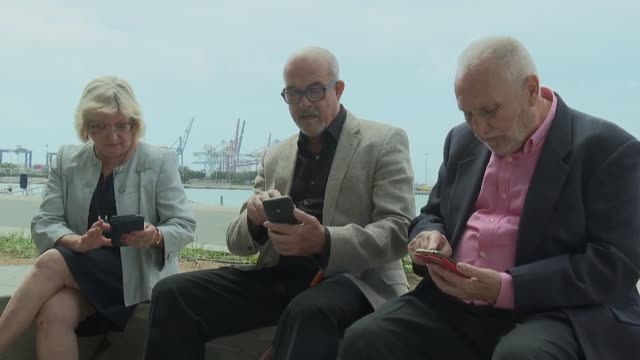 El número de mayores que usan redes se ha duplicado en cinco años