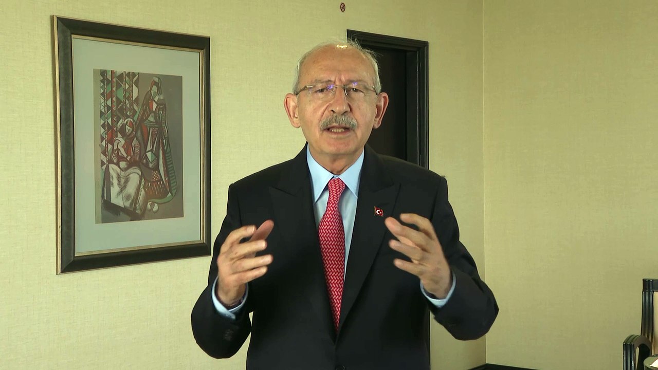 Vatandaşa SMS atması engellenen Kılıçdaroğlu vatandaşlara böyle seslendi: 'Tüm rehberinize gönderin'