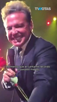 Luis Miguel recordó el beso que le dio a María Félix en uno de sus conciertos