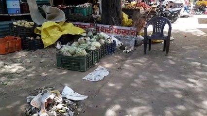 गर्मी में बीमारियों को न्योता दे रहे दूषित रस व बिना ढके फल