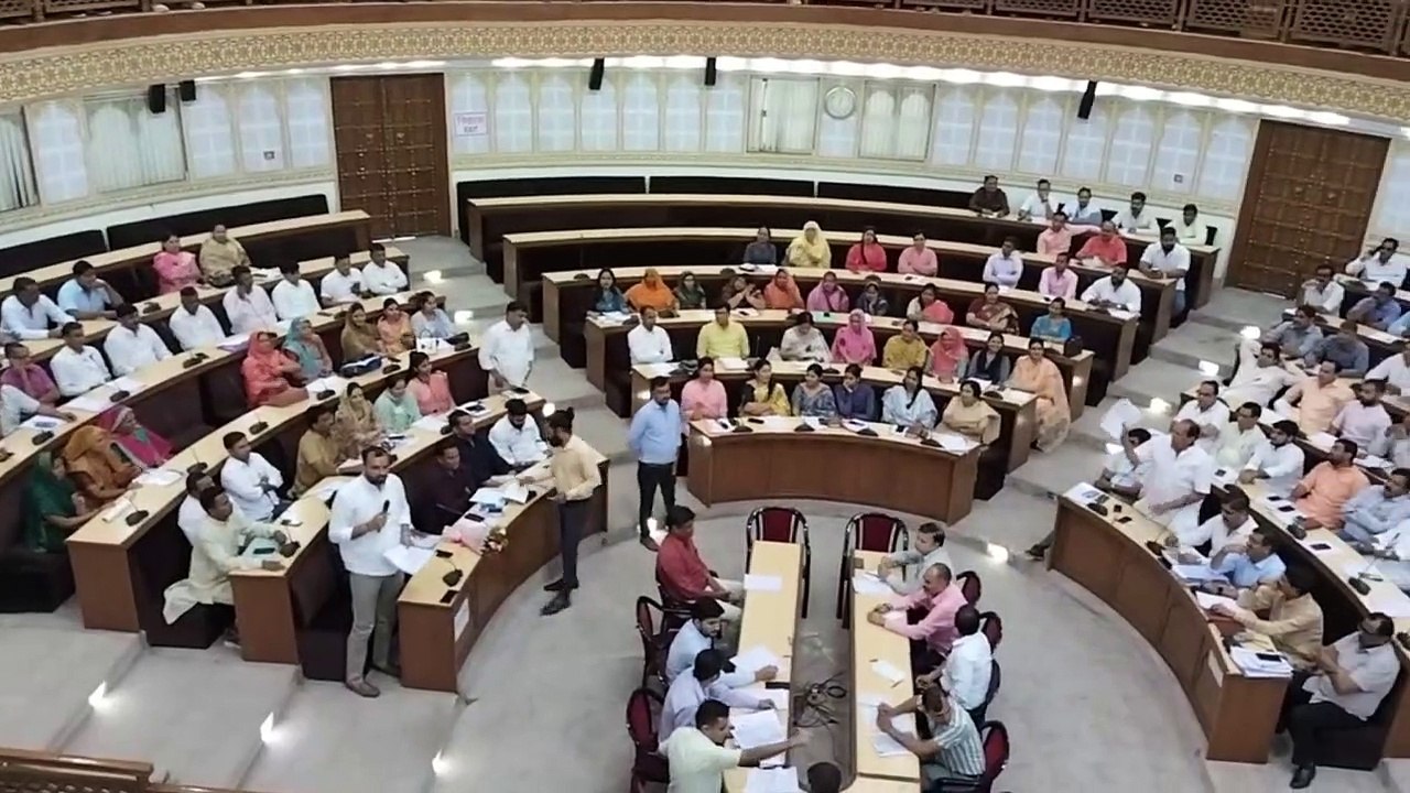 250 करोड़ के विजनरी प्रोजेक्ट कैसे उतरेंगे जमीन...