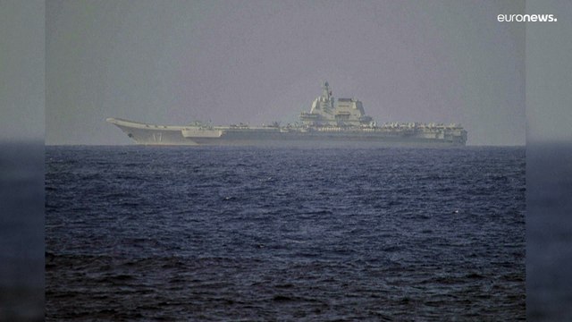 حاملة طائرات صينية تعبر مضيق تايوان (تايبيه)