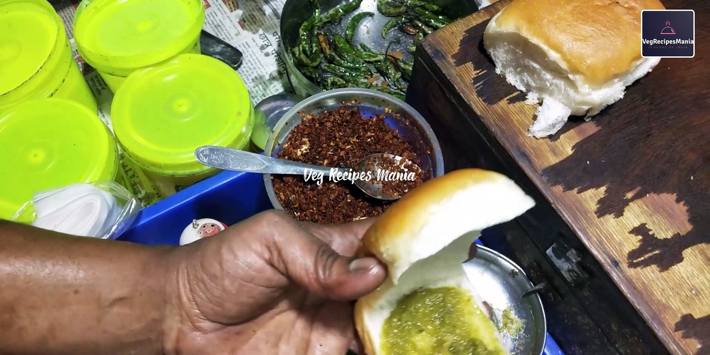 Vada Pav Recipe (Mumbai Style)  Best Vada Pav in Lucknow  Vada Pav Recipe