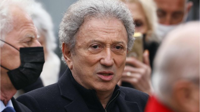 Voici - Elle a coupé avec tout le monde : Michel Drucker inquiet, il fait de terribles révélations sur Céline Dion