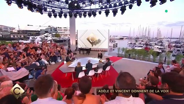 Adèle Exarchopoulos s'est montrée agacée face à Anne-Elisabeth Lemoine dans C à vous au Festival de Cannes.