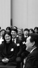 '국민과 함께 시작한 여정'…사진 115장에 담은 尹의 1년