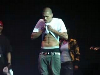 Chris Brown Live Paris - Sensual seduction
