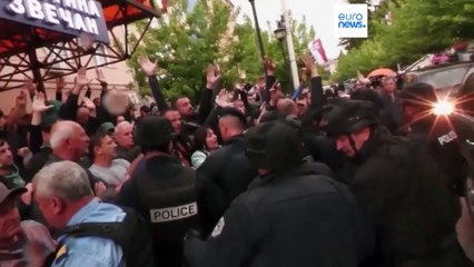 Download Video: Les forces serbes déployées à la frontière du Kosovo, au lendemain d'affrontements