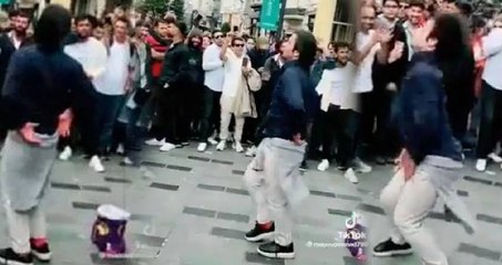 Ümit Özdağ paylaştı: Afganistan’da erkek çocuklarının istismar edildiği “Bacha Bazi” geleneği Taksim’de!