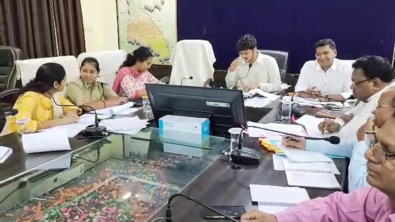 शासन की महत्वाकांक्षी योजनाओं का क्रियान्वयन धरातल पर दिखे- राहुल