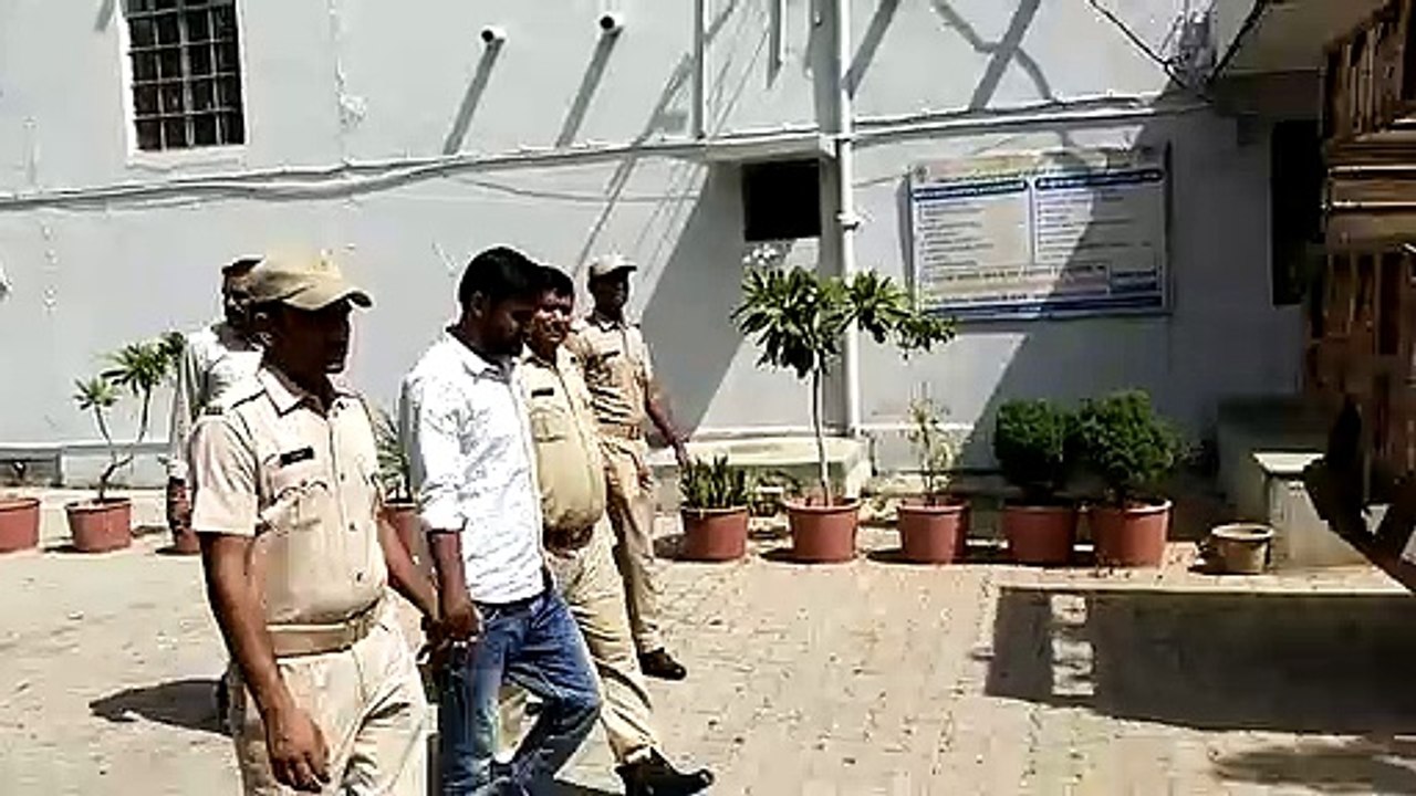 छोटीसादड़ी पुलिस ने 7 क्विंटल डोडा-चूरा पकड़ा,...